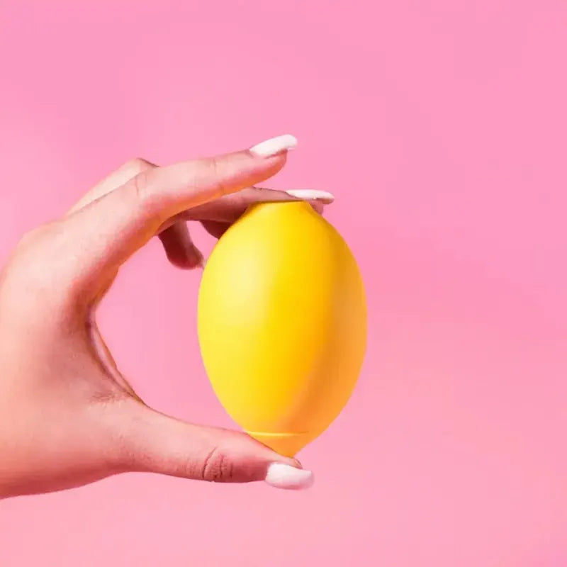 Little Lemon Clit Sucking Masturbator