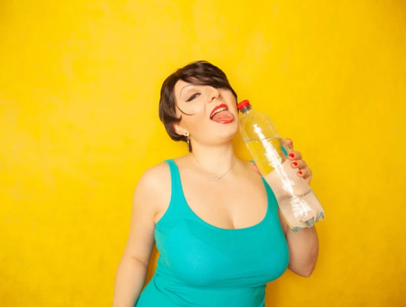 Easy Pre-Anal Cleansing With a Water Bottle